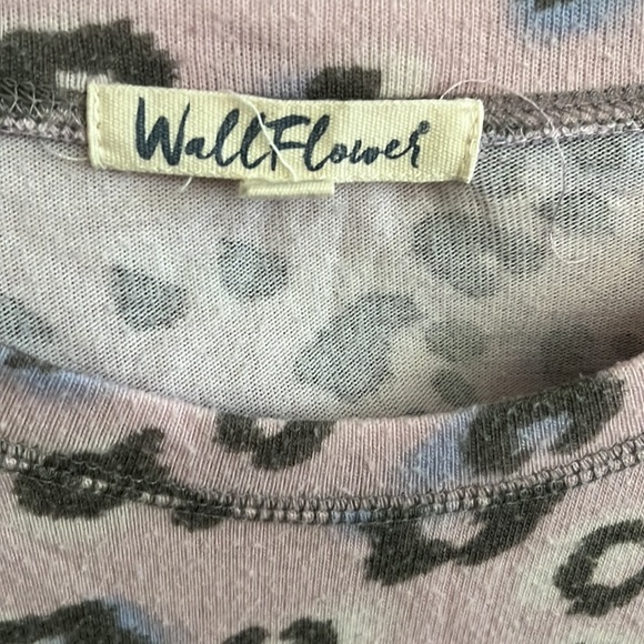 Shirt - Picture 2 of 3